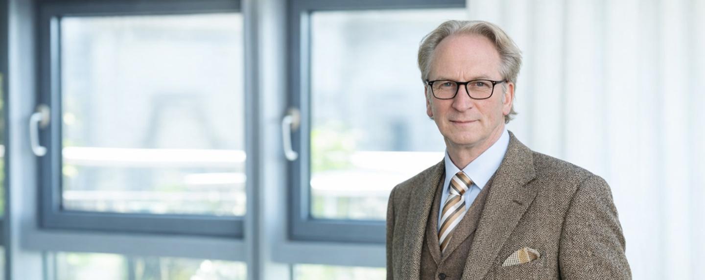 Prof. Dr. Alexander Freys